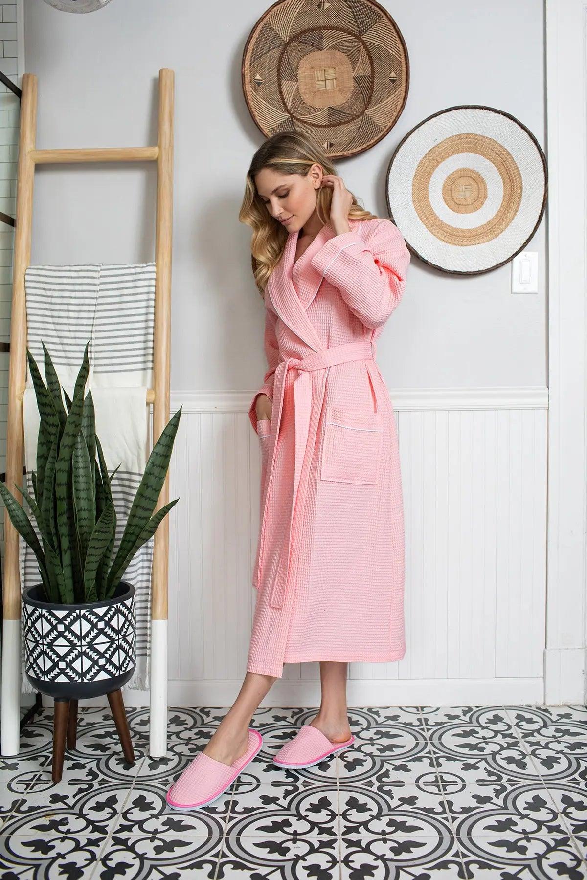 Waffle Piping Bathrobe – Lightweight Spa-Style Comfort