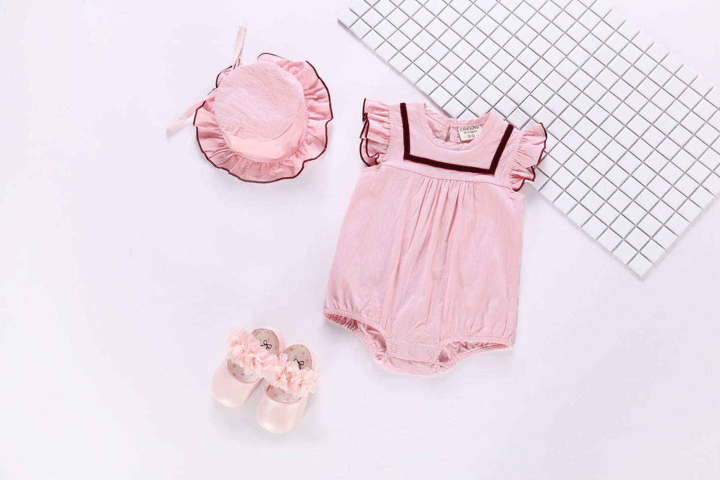 1pcs Contrast Tape Patched Frill Trim Sleeveless Onesies & Hat