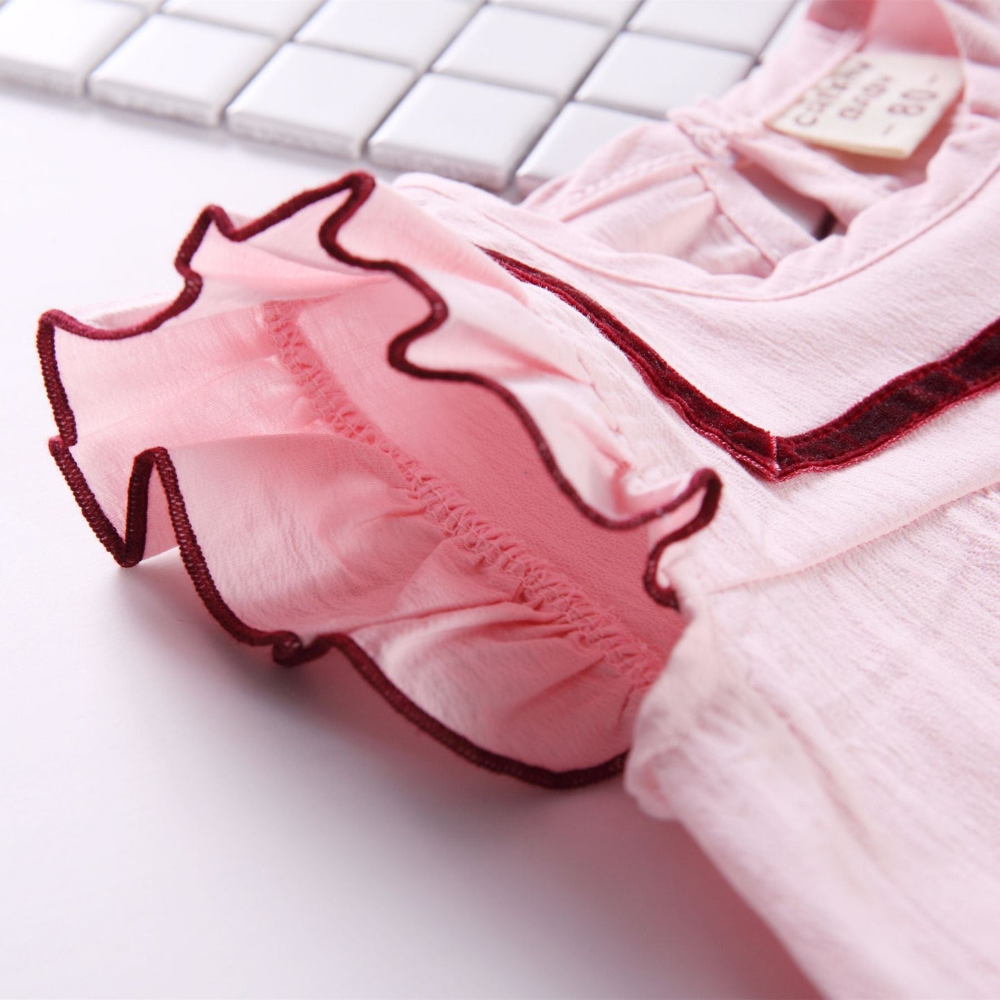 1pcs Contrast Tape Patched Frill Trim Sleeveless Onesies & Hat