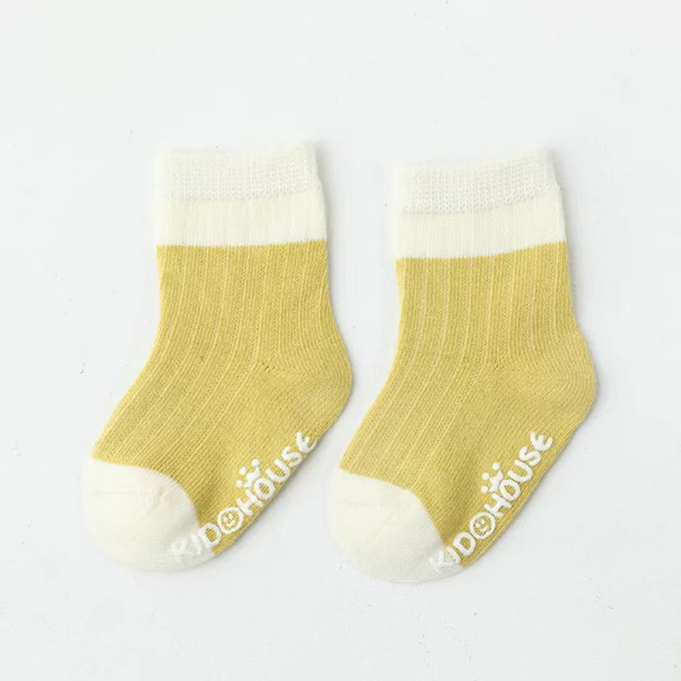 Two Colors Contrast Boneless Bottom Dispensing Socks