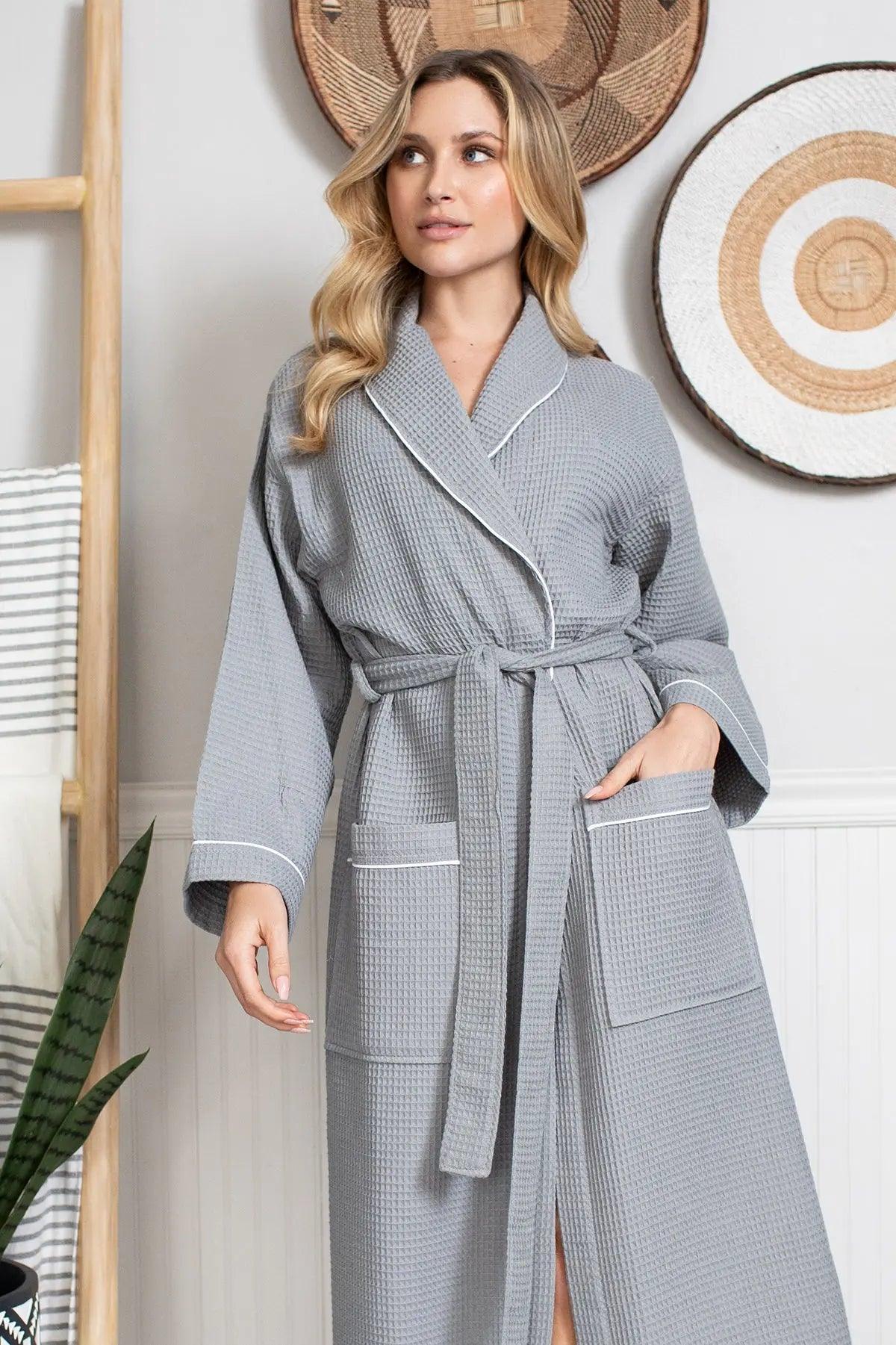 Waffle Piping Bathrobe – Lightweight Spa-Style Comfort